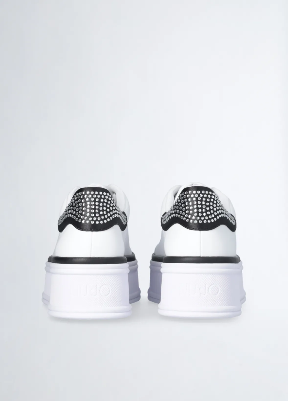 Sneakers in pelle con strass