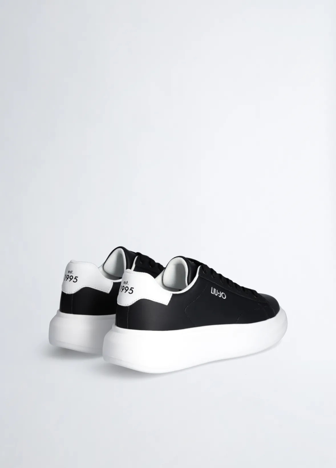 Sneakers platform