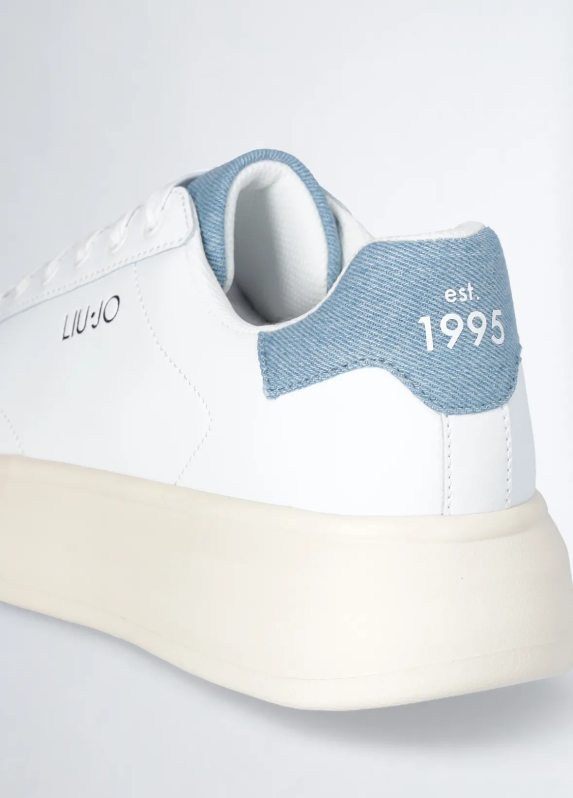 Sneakers platform