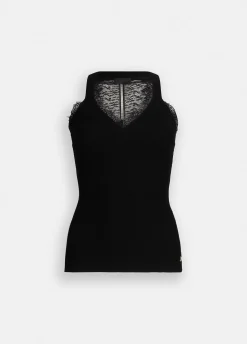 Top con pizzo
