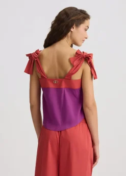 Top in cotone con fiocchetti