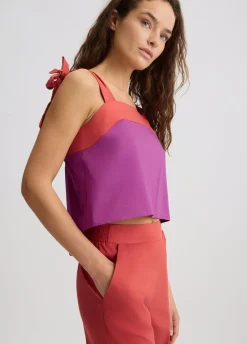 Top in cotone con fiocchetti