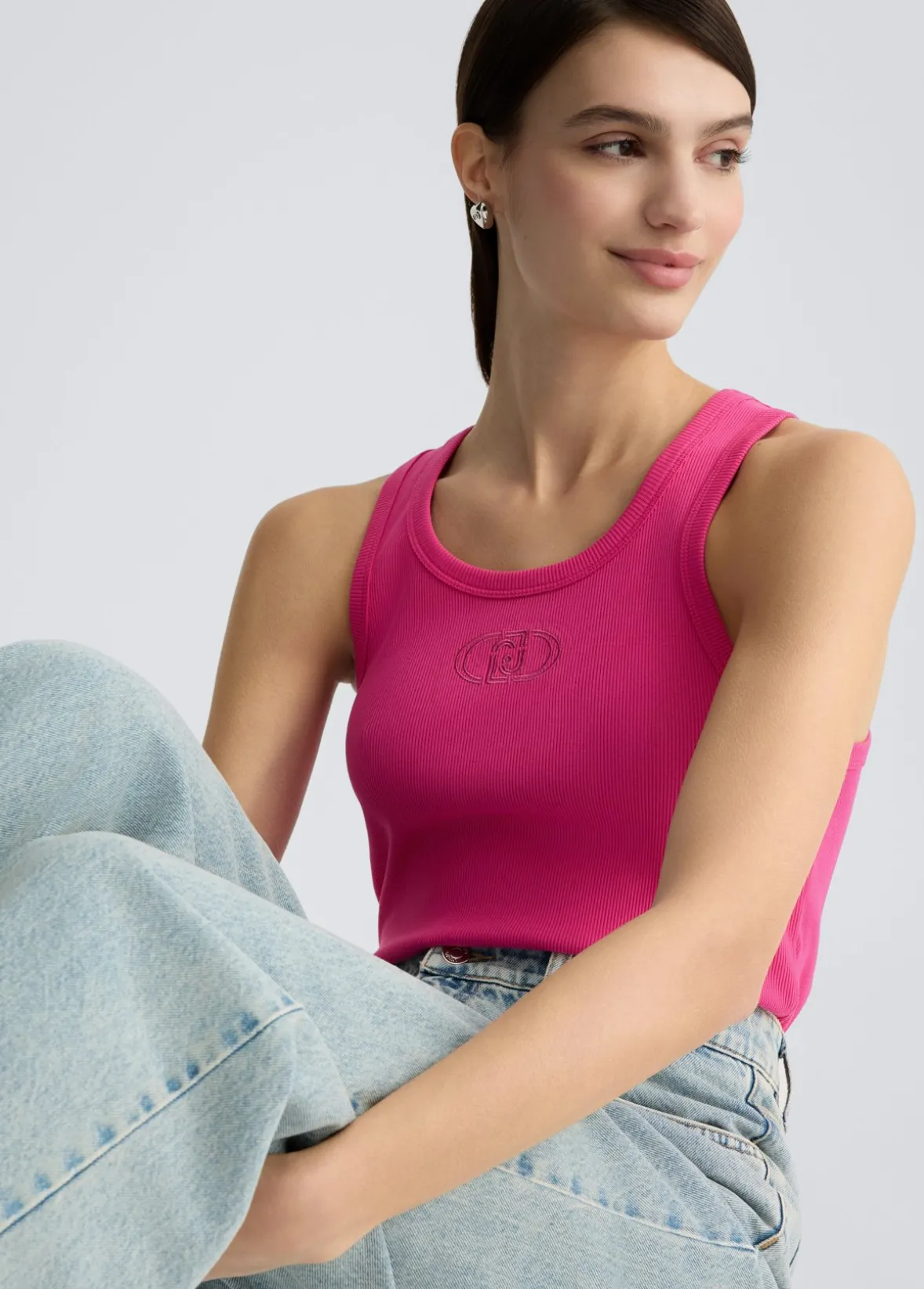 Top in cotone con logo