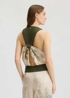 Top in maglia con cut-out