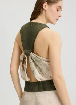 Top in maglia con cut-out