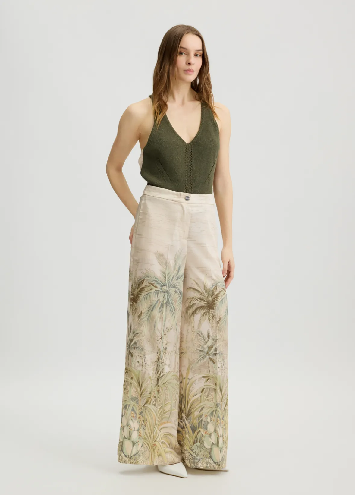 Top in maglia con cut-out