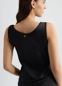 Top in raso con pizzo