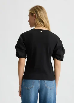 T-shirt con castoni gioiello