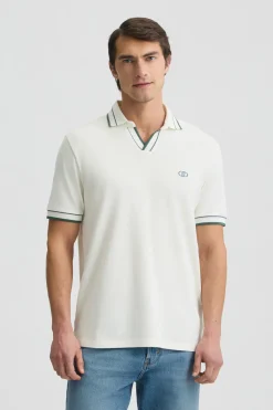 T-shirt con colletto cubano