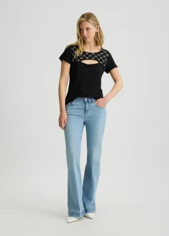 T-shirt con cut-out