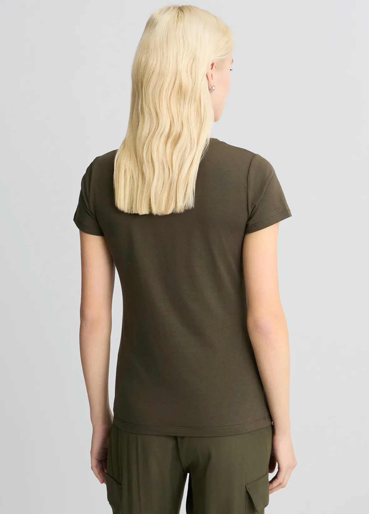 T-shirt con logo e strass