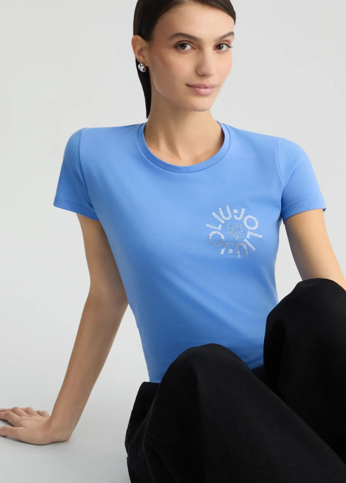 T-shirt con logo e strass