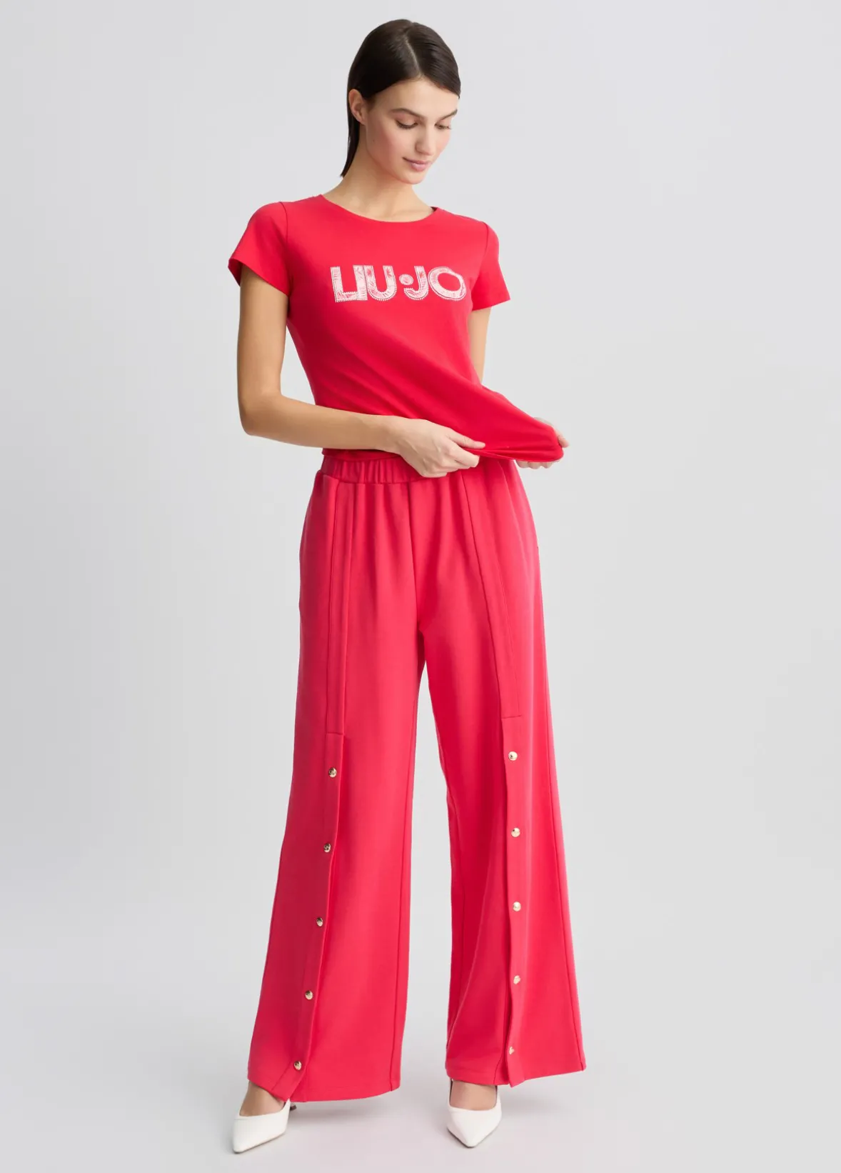 T-shirt con logo e strass