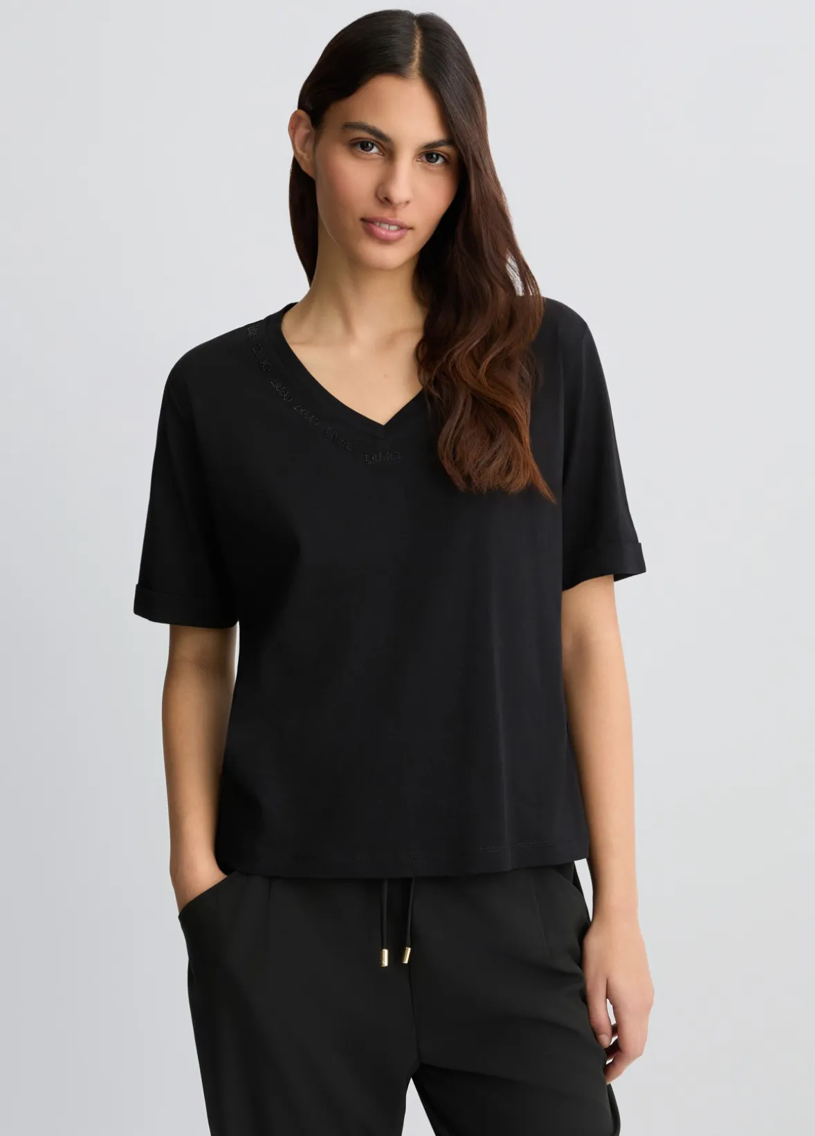 T-shirt con logo e strass