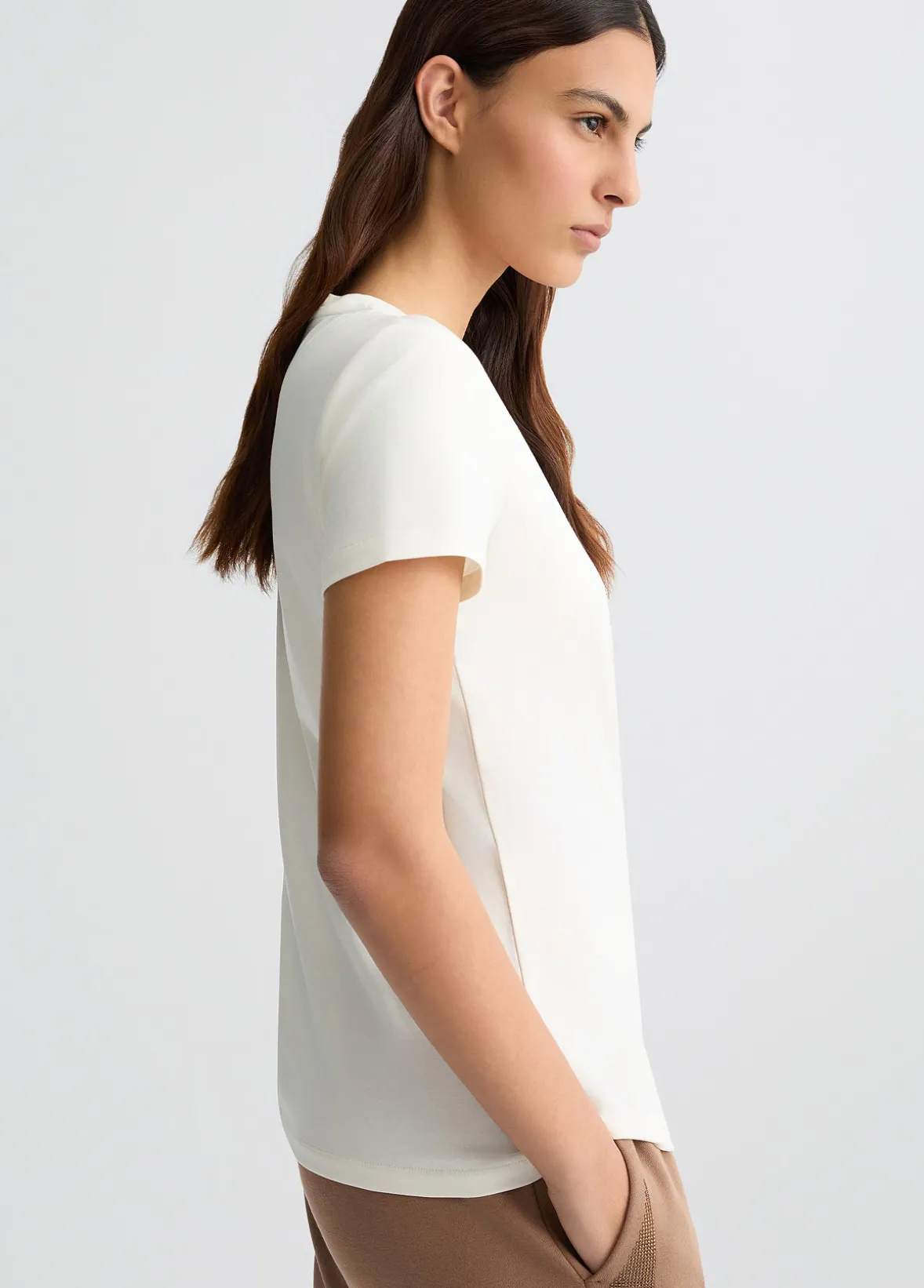 T-shirt con logo e strass