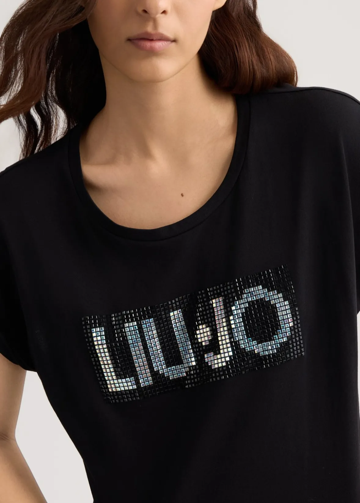 T-shirt con logo e strass