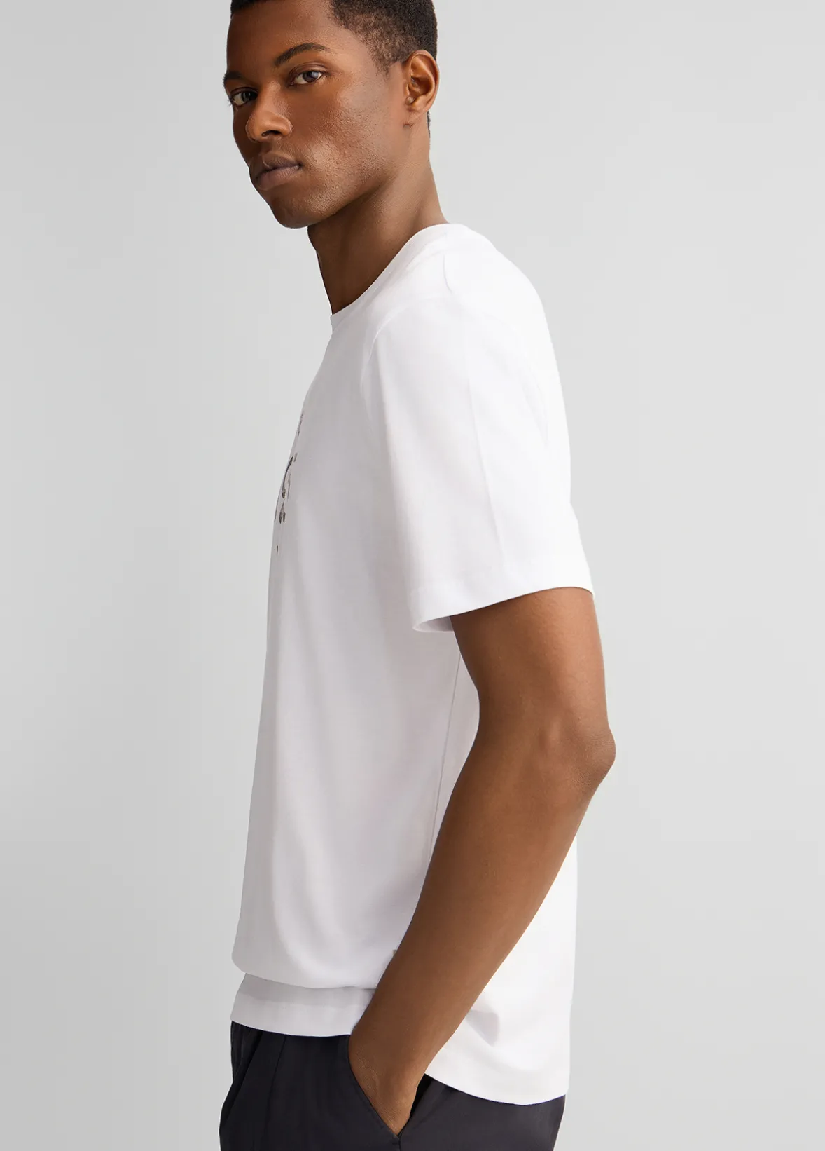 T-shirt con logo stampato