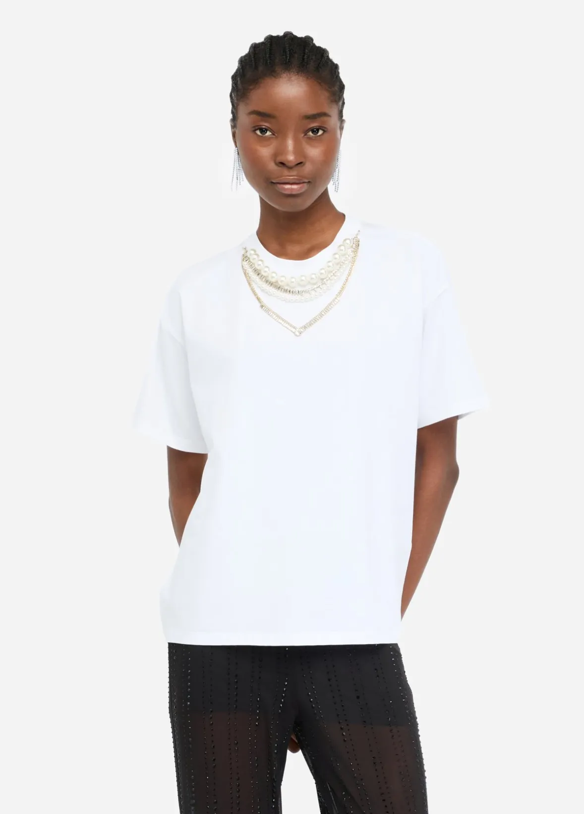 T-shirt con perle e strass
