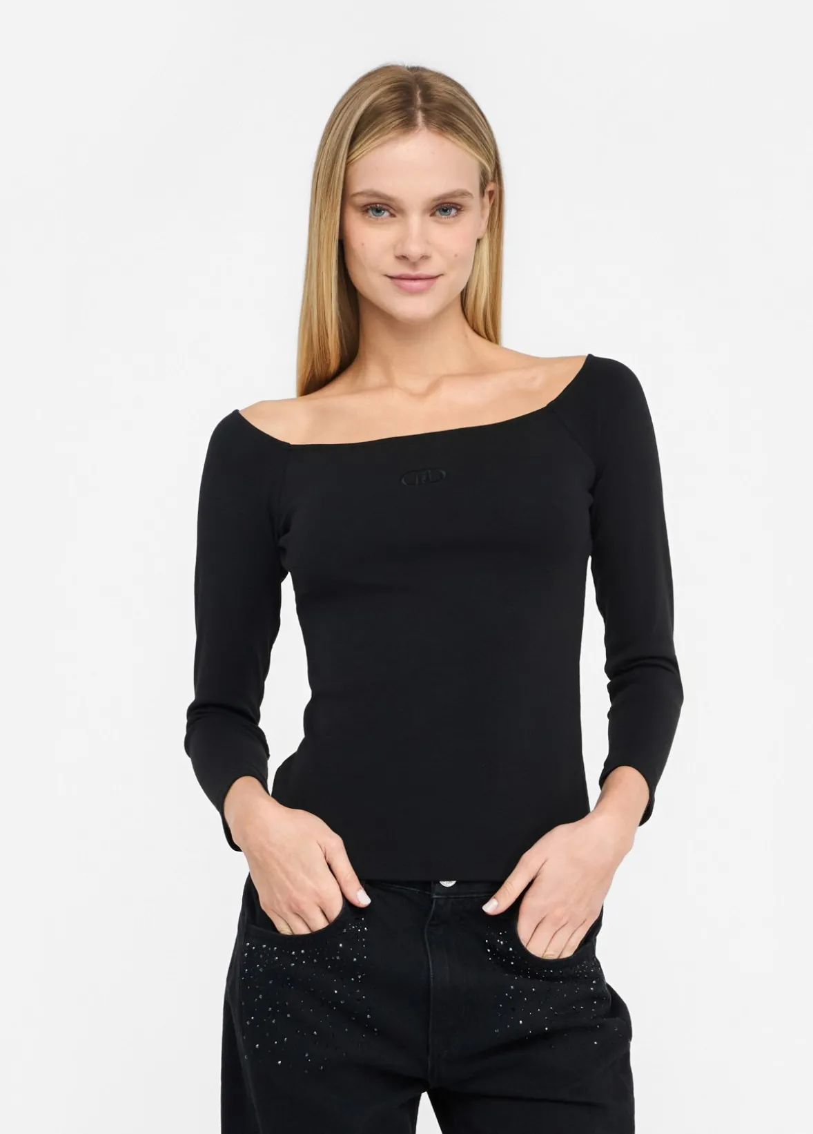 T-shirt con scollo bardot