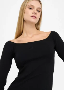 T-shirt con scollo bardot