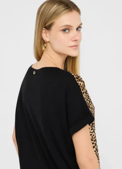 T-shirt con stampa animalier