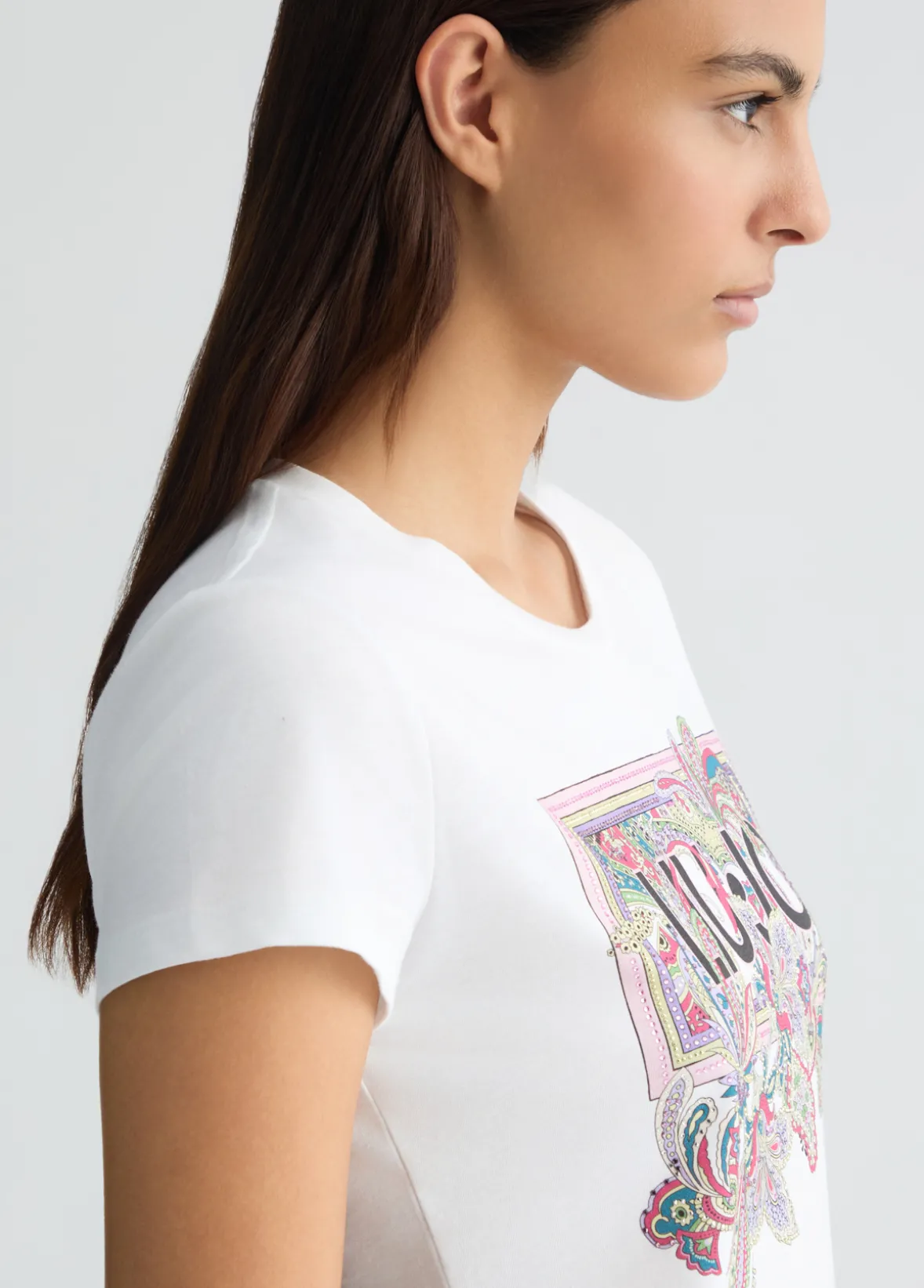 T-shirt con stampa floreale