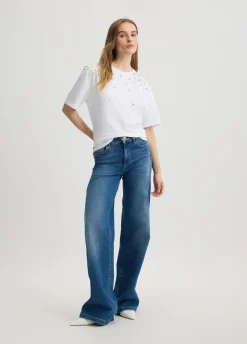 T-shirt con strass e castoni