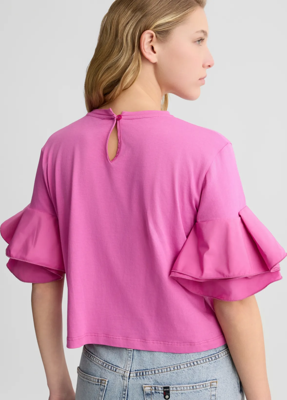 T-shirt con volant
