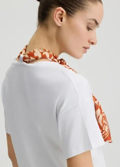 T-shirt in cotone con foulard