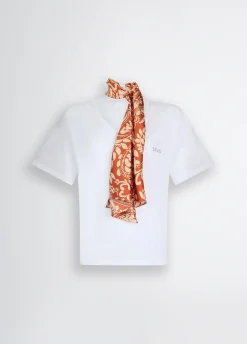 T-shirt in cotone con foulard