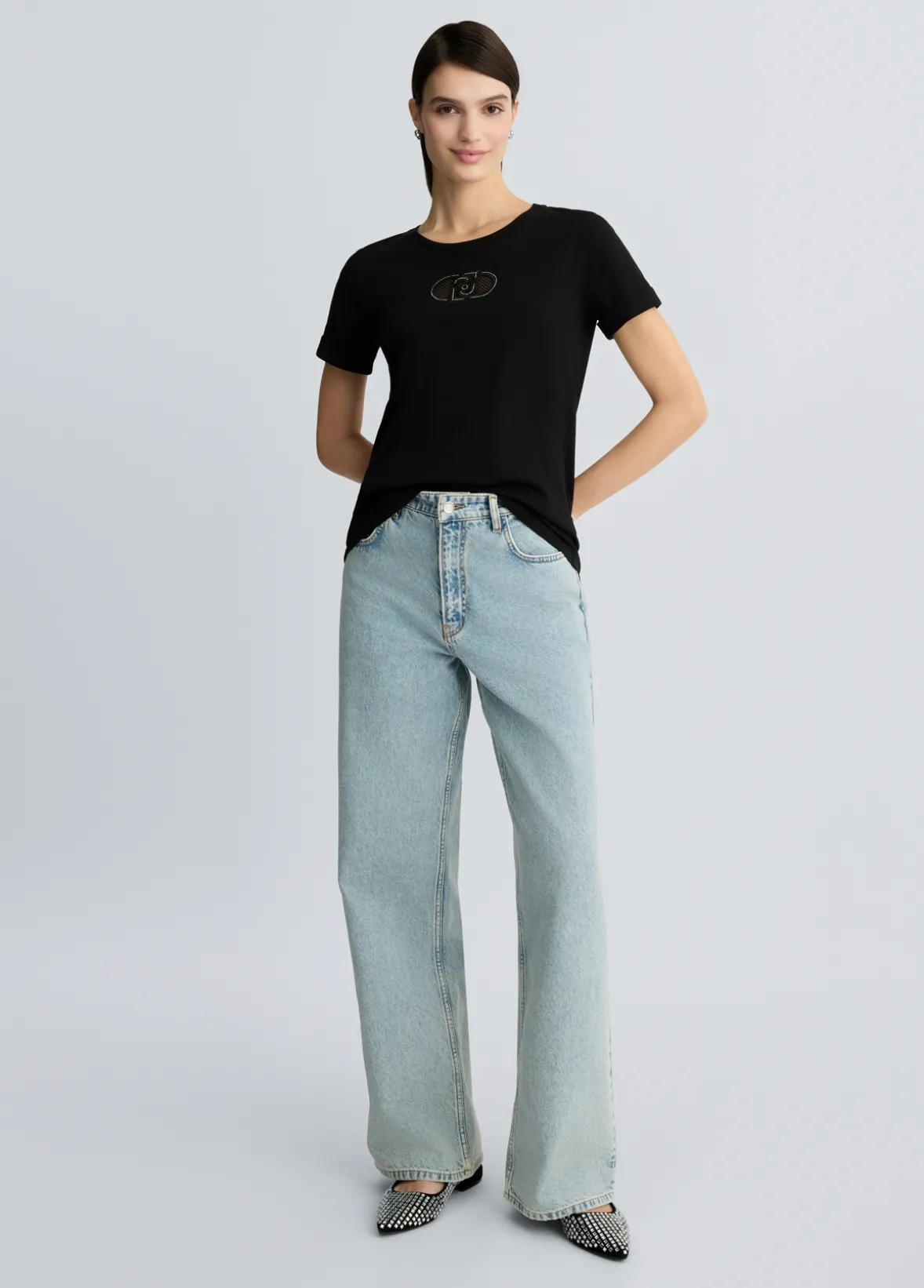 T-shirt in cotone con logo e strass