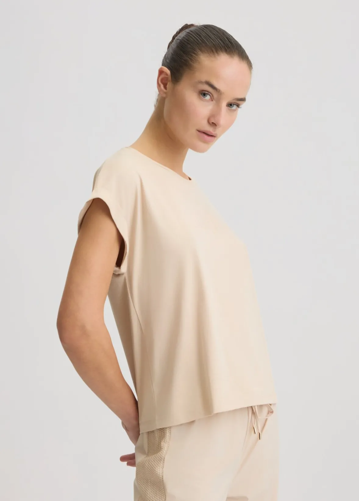T-shirt in cotone con logo