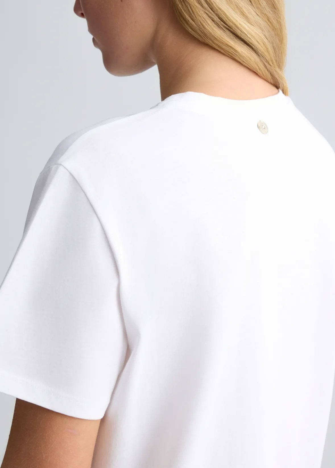 T-shirt in cotone con ricamo e strass