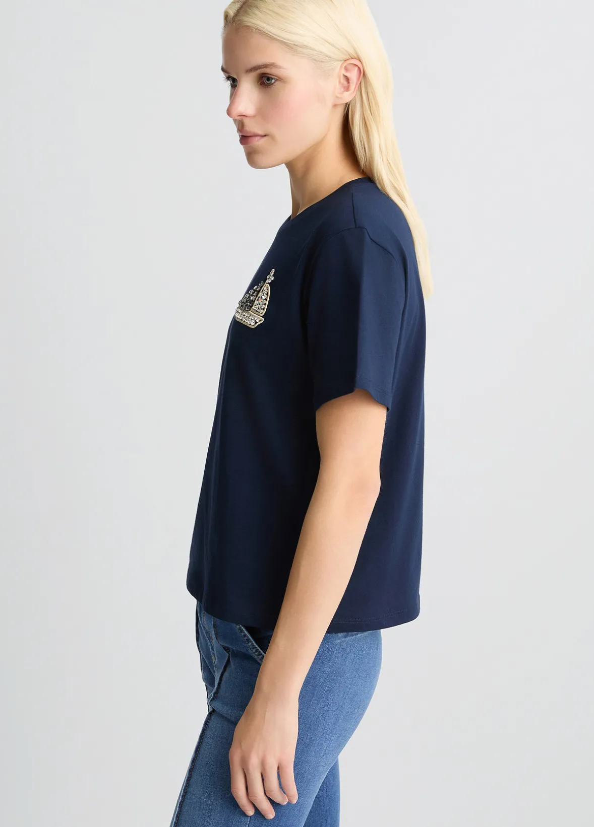 T-shirt in cotone con ricamo e strass