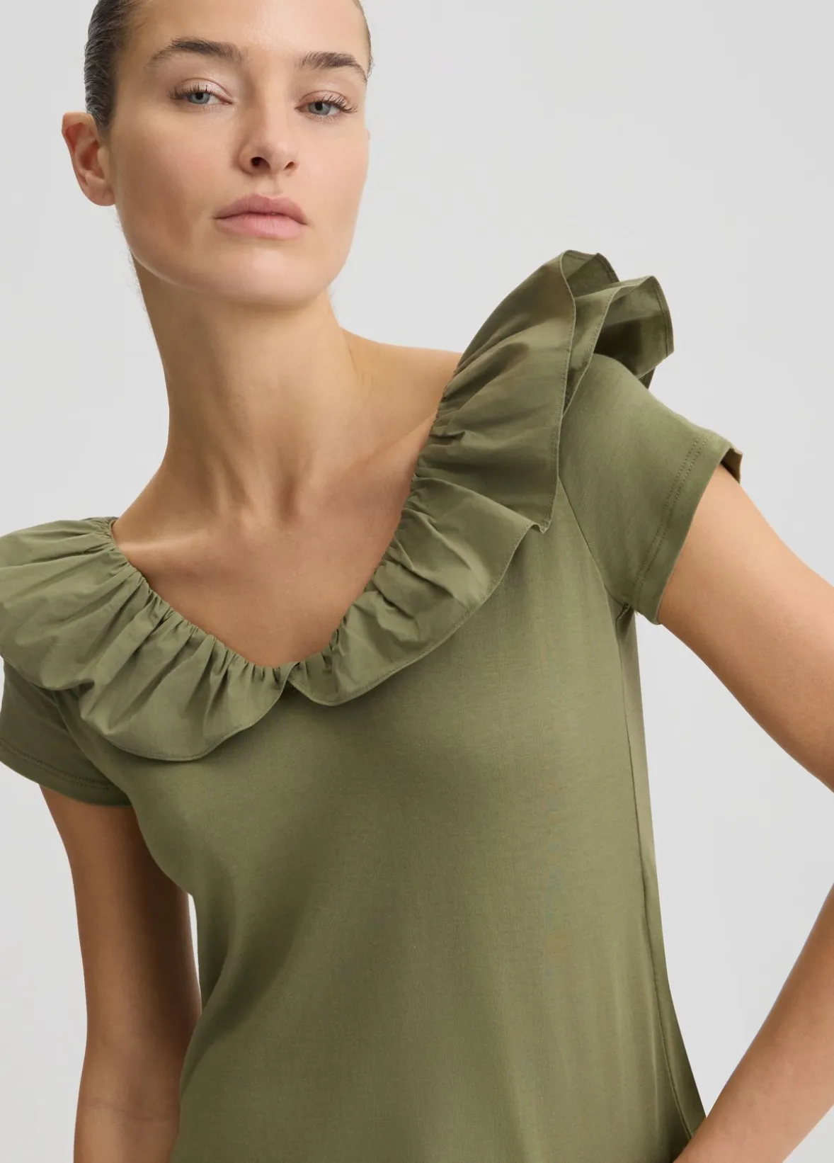 T-shirt in cotone con rouches