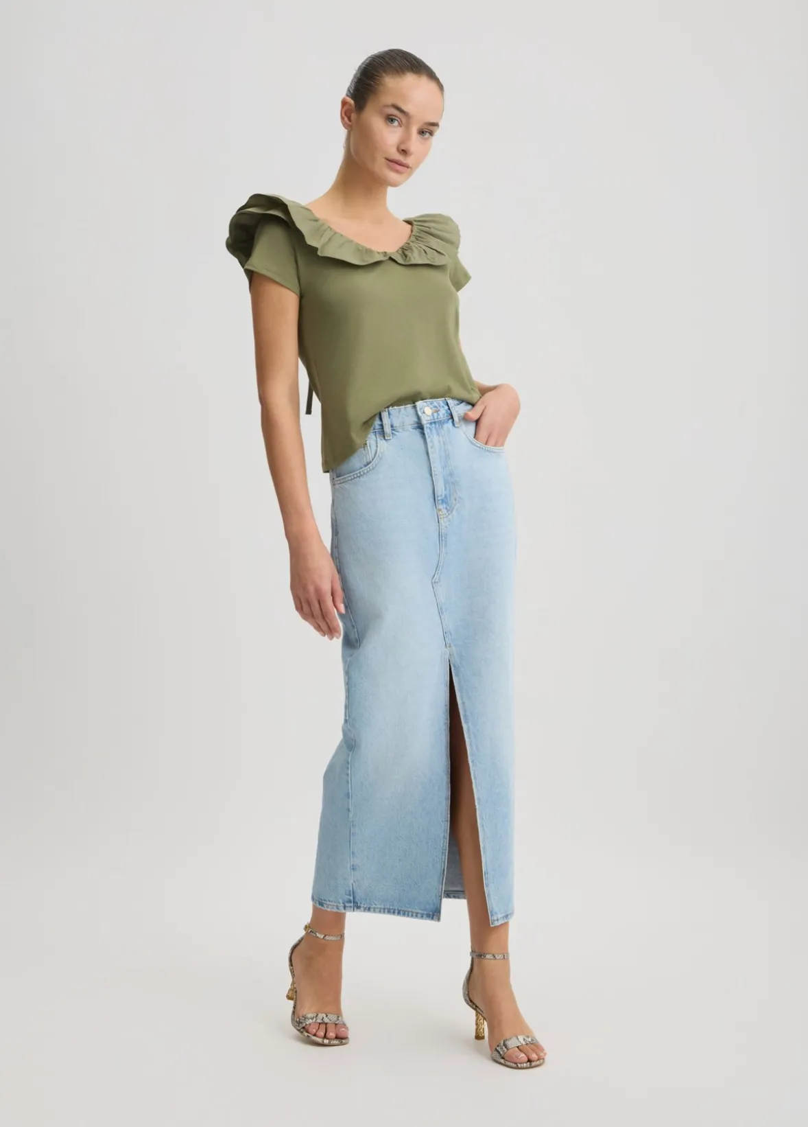 T-shirt in cotone con rouches