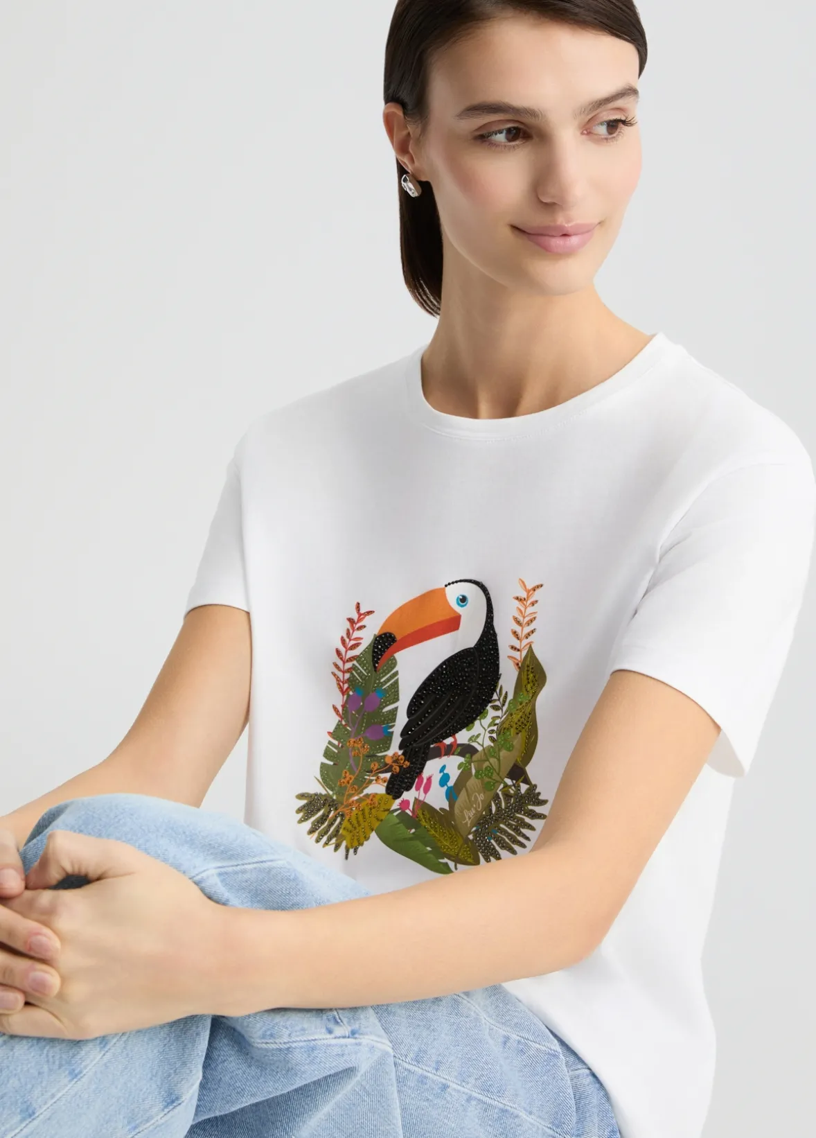T-shirt in cotone con stampa e strass