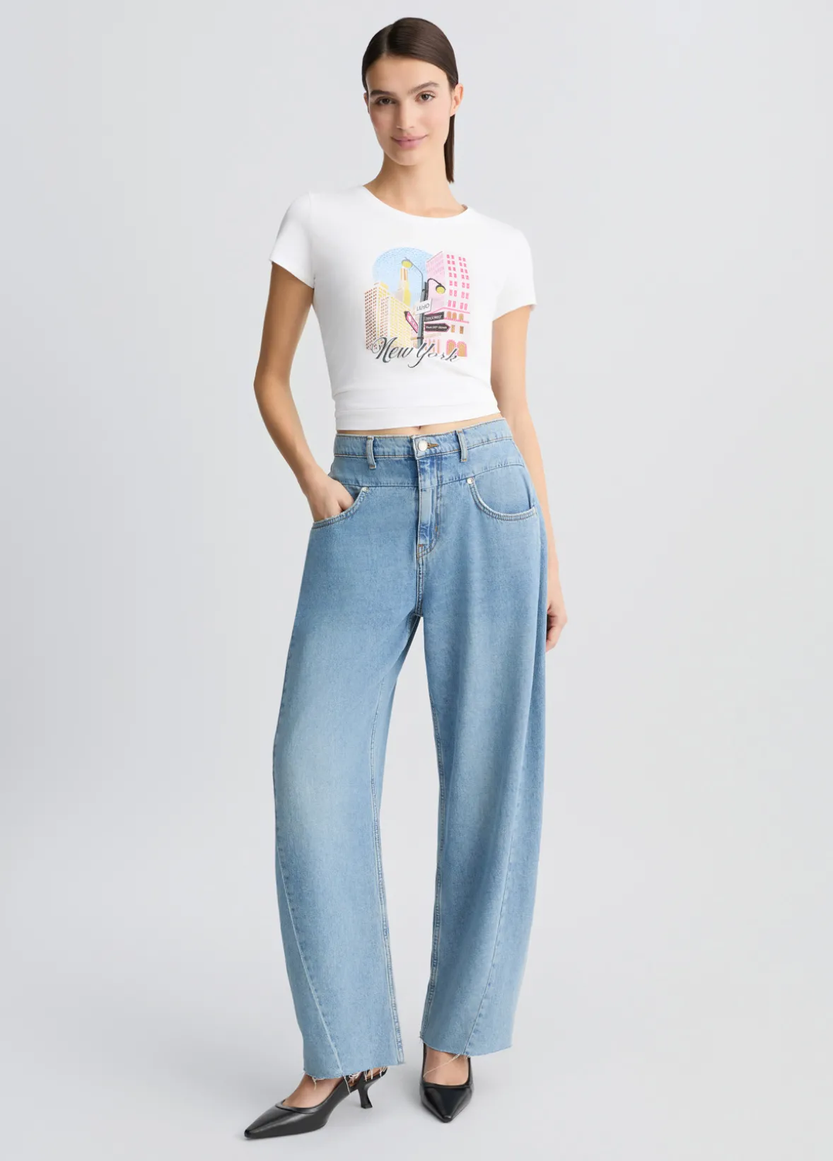 T-shirt in cotone con stampa e strass