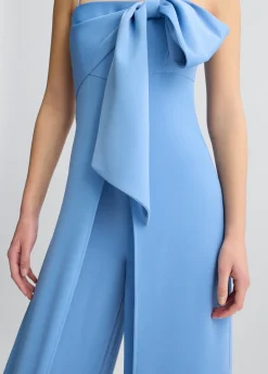 Tuta elegante con fiocco