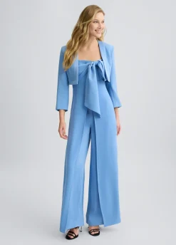 Tuta elegante con fiocco