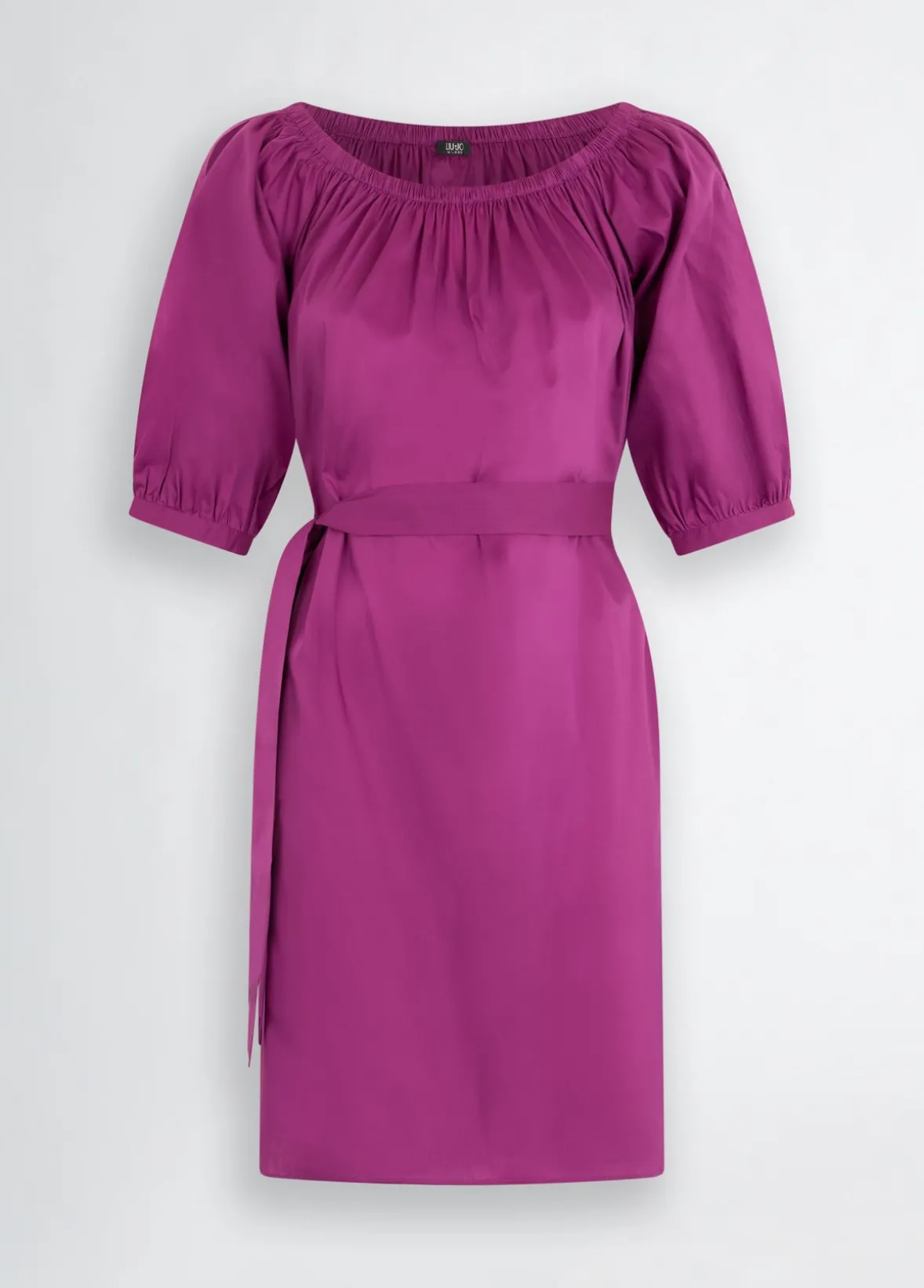 Vestito corto con spalle scoperte