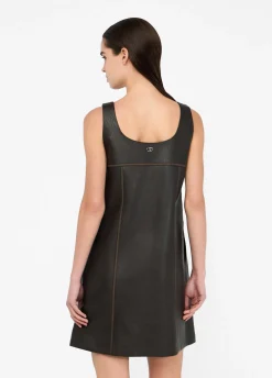 Vestito corto in tessuto spalmato