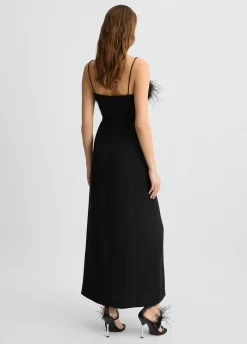 Vestito elegante con piume